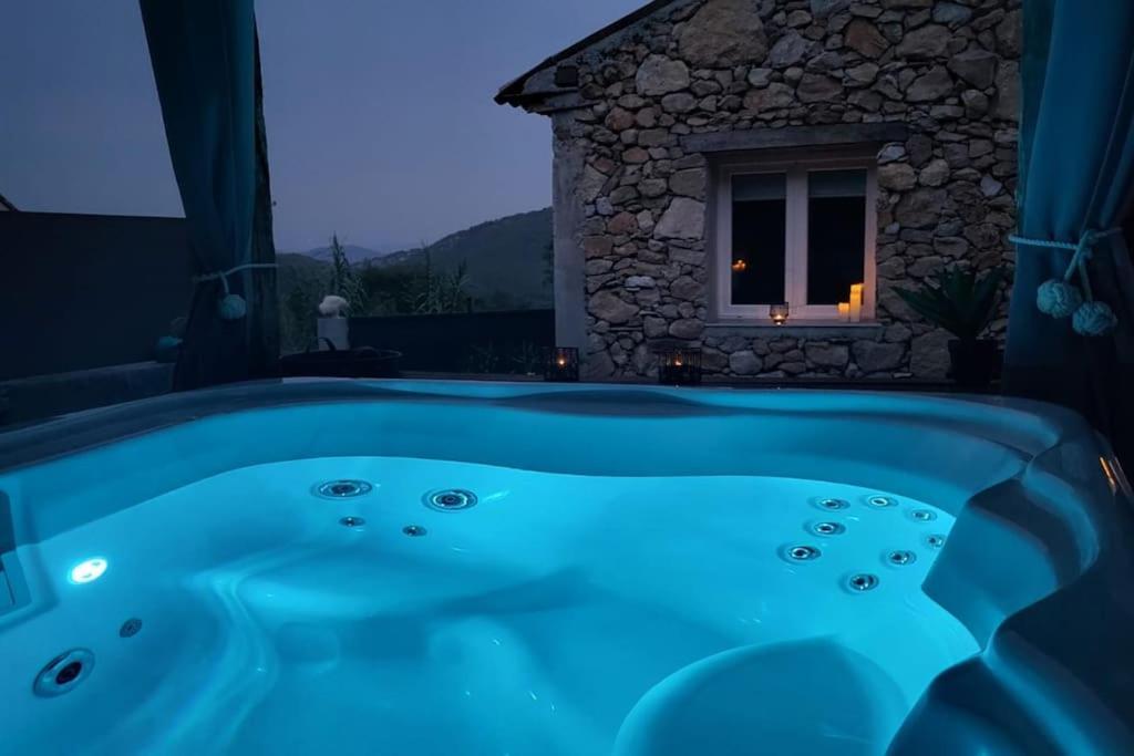 L'Antre Deux Pierres, Romantisme, Jacuzzi Exterieur, Plateau Dinatoire Bouyon Buitenkant foto